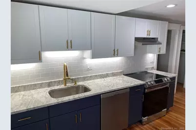 223 Park Road #3rd FL, West Hartford, CT 06119 - Photo 1