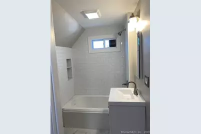 223 Park Road #3rd FL, West Hartford, CT 06119 - Photo 11