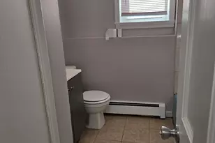 2015 Corbin Ave, New Britain, CT 06053 - Photo 5