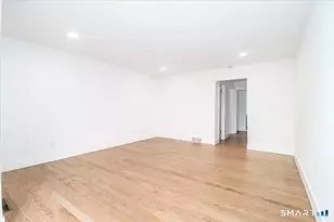 402 Montauk Ln, Stratford, CT 06614 - Photo 17