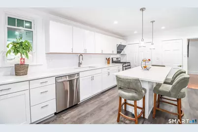 16 Raymond Street, New Canaan, CT 06840 - Photo 3
