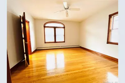 21 Cottage Street #3, New Haven, CT 06511 - Photo 15