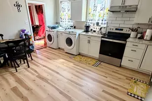 85 Maplewood Ave, West Hartford, CT 06119 - Photo 3