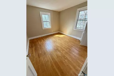 85 Maplewood Avenue #2nd Floor, West Hartford, CT 06119 - Photo 9
