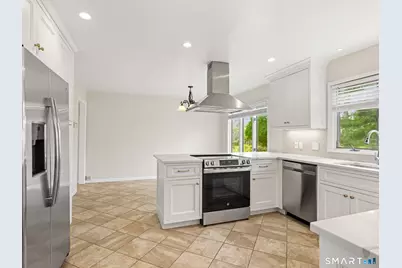 80 Tomac Avenue, Greenwich, CT 06870 - Photo 13