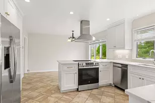 80 Tomac Ave, Greenwich, CT 06870 - Photo 13