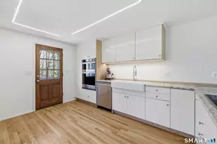 93 Old Meadow Plain Rd, Simsbury, CT 06089 - Photo 11