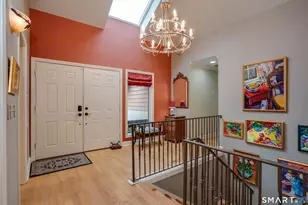 28 Cary Ln, Bloomfield, CT 06002 - Photo 5