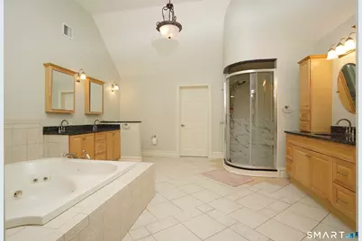 10 Whispering Hollow Court, Cheshire, CT 06410 - Photo 19