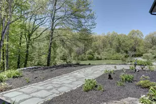 123 Round Hill Rd, Middletown, CT 06457 - Photo 5