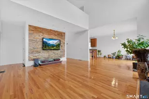 18 Tobins Ct, Danbury, CT 06810 - Photo 7