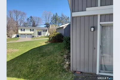 17 Hickory Hill Drive, Waterbury, CT 06708 - Photo 5