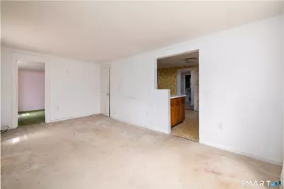 60 Chestnut Lane, Hamden, CT 06518 - Photo 11