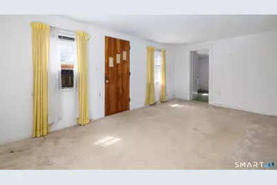 60 Chestnut Lane, Hamden, CT 06518 - Photo 9