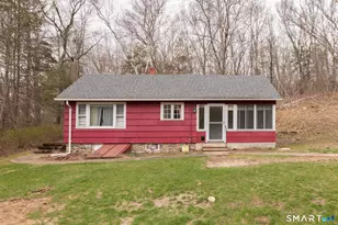 60 Chestnut Ln, Hamden, CT 06518 - Photo 1