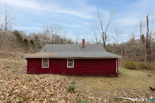 60 Chestnut Ln, Hamden, CT 06518 - Photo 7