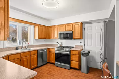 184 Main Street #D, Manchester, CT 06042 - Photo 3