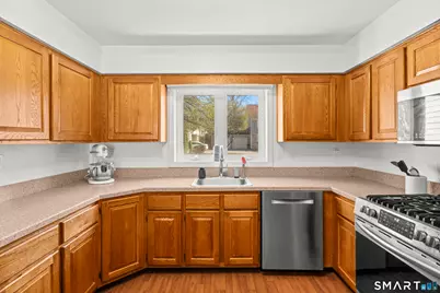 184 Main Street #D, Manchester, CT 06042 - Photo 5