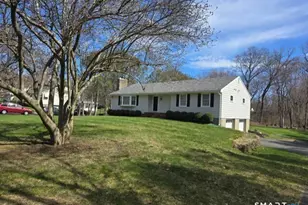 441 David Ct, Orange, CT 06477 - Photo 3