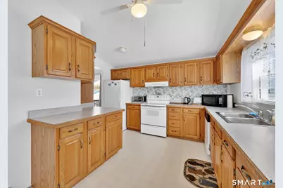 1 Rose Court, East Windsor, CT 06088 - Photo 7