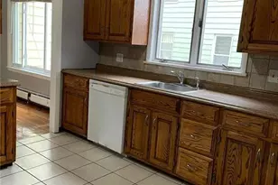 30 Tremont Ave, Bridgeport, CT 06606 - Photo 3