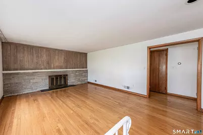 24 Norway Road, North Haven, CT 06473 - Photo 5