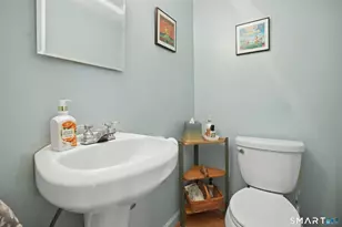 81 Montclair Dr, West Hartford, CT 06107 - Photo 17