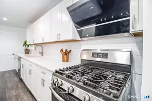 16 Raymond St, New Canaan, CT 06840 - Photo 5