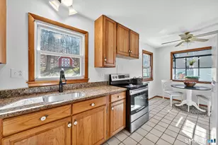 203 Brentwood Rd, Newington, CT 06111 - Photo 9