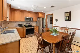 100 Bette Cir, Vernon, CT 06066 - Photo 7