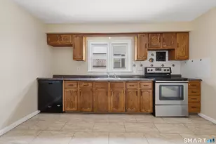 972 Capitol Ave, Bridgeport, CT 06606 - Photo 7