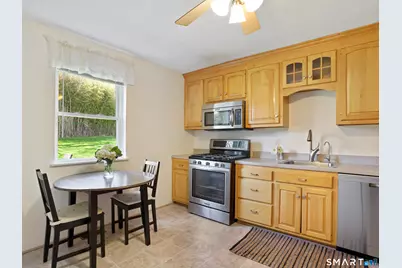 368 Knapps Highway #368, Fairfield, CT 06824 - Photo 7