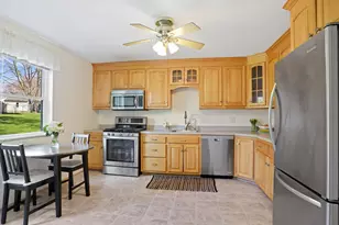 368 Knapps Hwy, Fairfield, CT 06824 - Photo 5