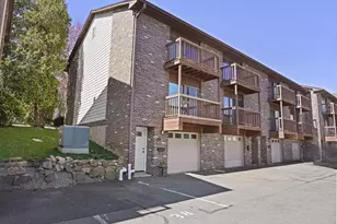 368 Knapps Hwy, Fairfield, CT 06824 - Photo 21