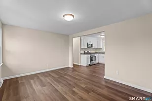 194 South End Rd, New Haven, CT 06515 - Photo 3