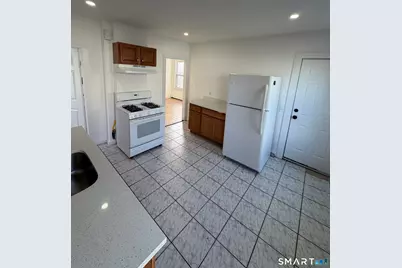 142 Cowles Street, Bridgeport, CT 06607 - Photo 5
