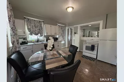 70 Elmwood Avenue #Room A, Waterbury, CT 06710 - Photo 3