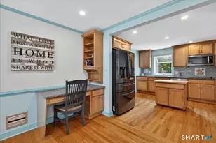 1006 King Rd, Cheshire, CT 06410 - Photo 3