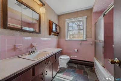8 Holly Hill Drive, Montville, CT 06382 - Photo 15
