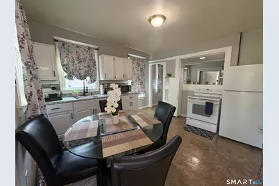 70 Elmwood Avenue #Room R, Waterbury, CT 06710 - Photo 3