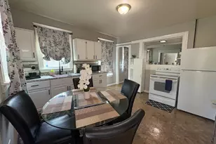 70 Elmwood Ave, Waterbury, CT 06710 - Photo 3