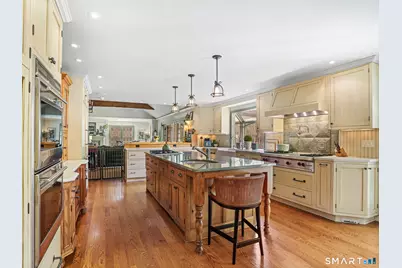 1218 Smith Ridge Road, New Canaan, CT 06840 - Photo 9