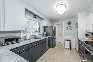 95 Carmalt Rd, Hamden, CT 06517 - Photo 7