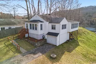 95 Kitemaug Rd, Montville, CT 06382 - Photo 1