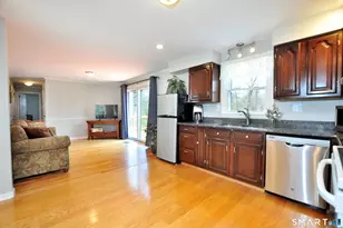 36 Pilgrim Dr, Windsor, CT 06095 - Photo 9