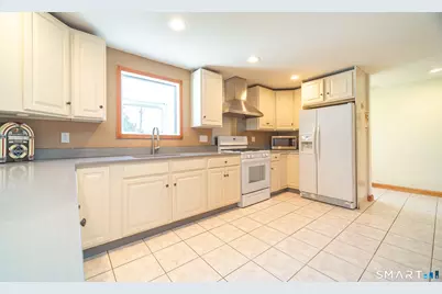16 Featherbed Lane, Branford, CT 06405 - Photo 7