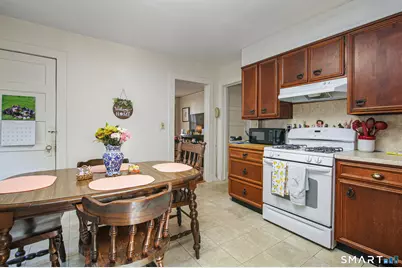 64 Le Grande Avenue, Greenwich, CT 06830 - Photo 5