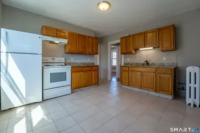47-49 Roxbury Street #3rd Floor, Hartford, CT 06114 - Photo 13