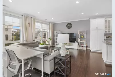 185 Brentwood Circle #185, Danbury, CT 06810 - Photo 11