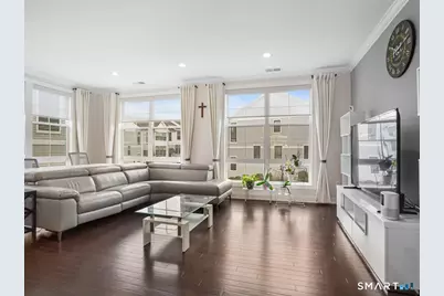 185 Brentwood Circle #185, Danbury, CT 06810 - Photo 9